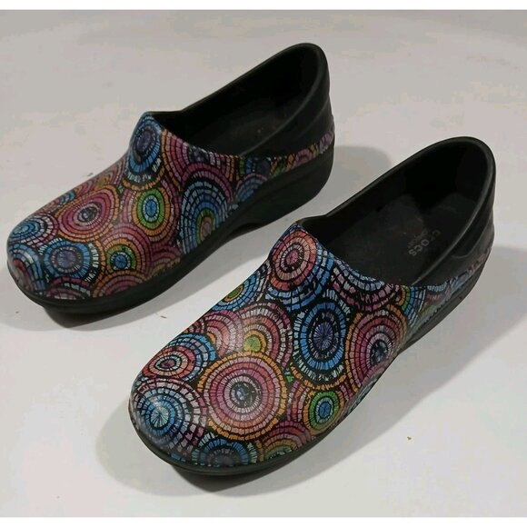 Crocs Neria Prof II Clogs Size 11 Black Tie Dye Slip On Nurse Slip Resistant - Picture 1 of 10